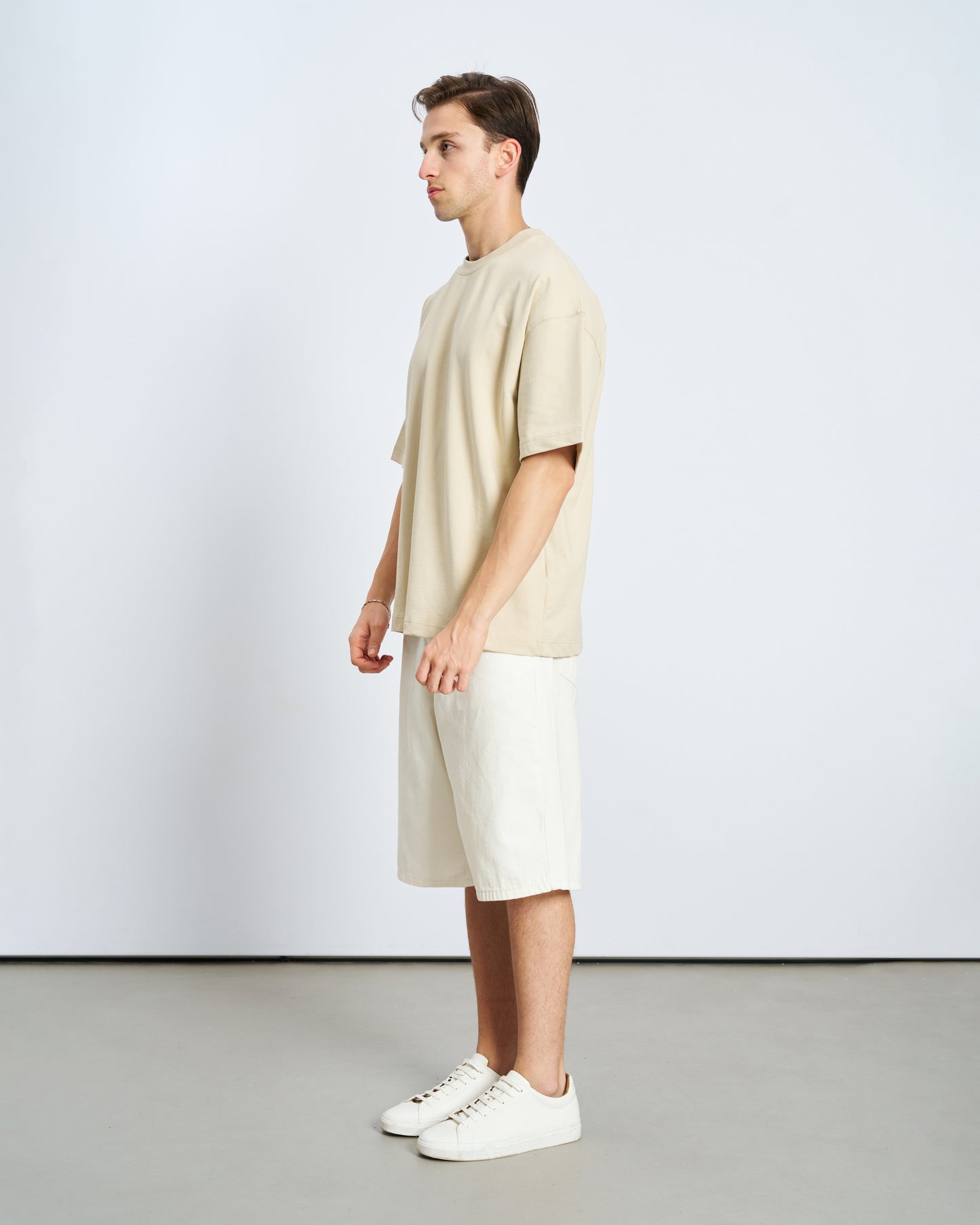 Oversize Boxy Fit Bisiklet Yaka Tişört - Bej