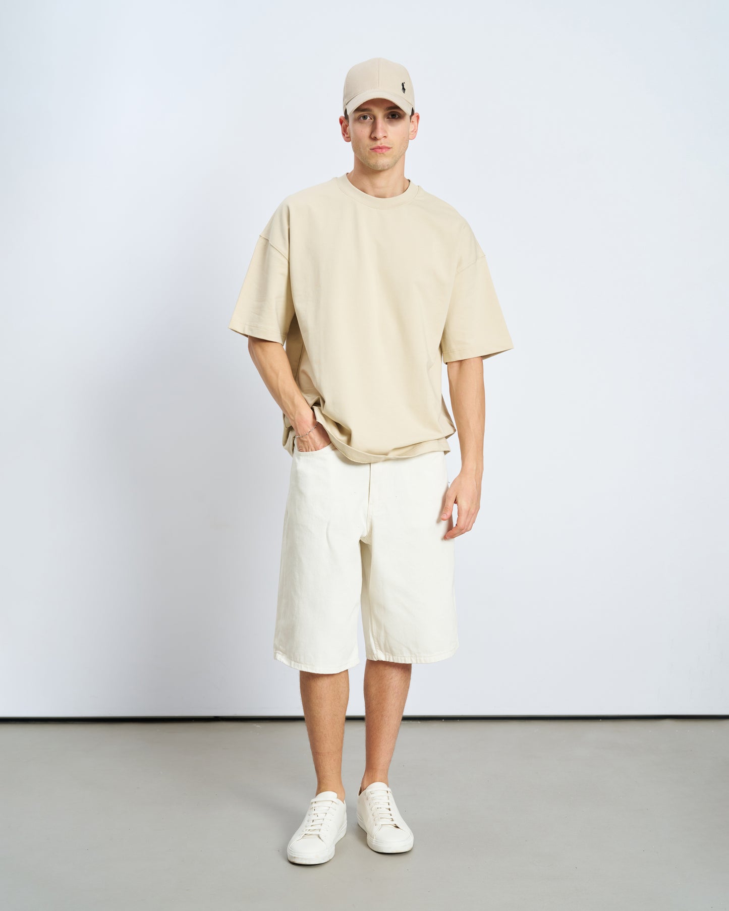 Oversize Boxy Fit Bisiklet Yaka Tişört - Bej